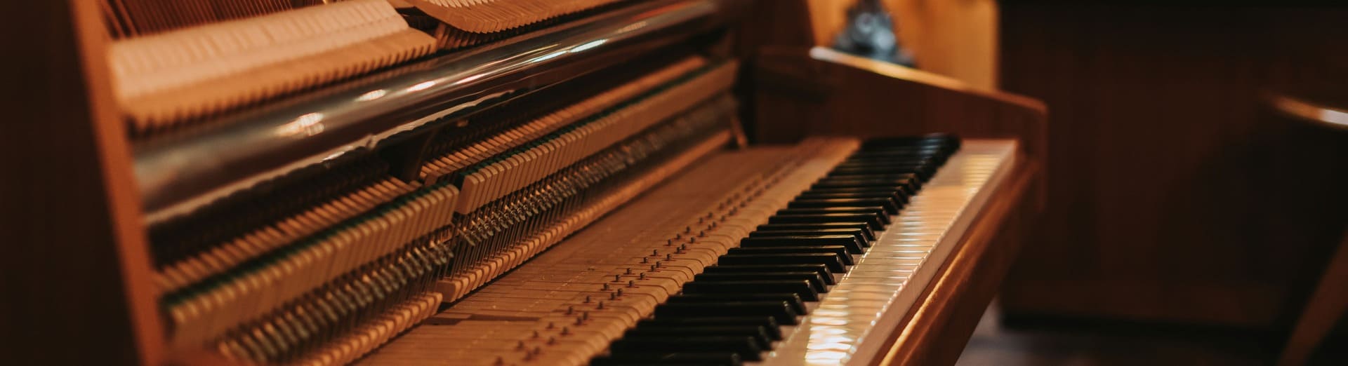 自動演奏ピアノページのヘッダー画像